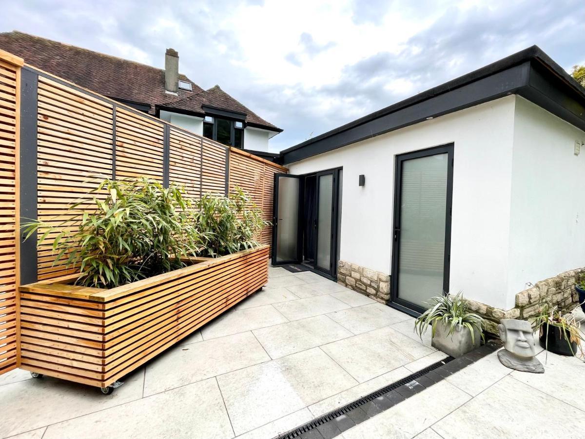 Tiny Home, Boscombe Manor 본머스 외부 사진